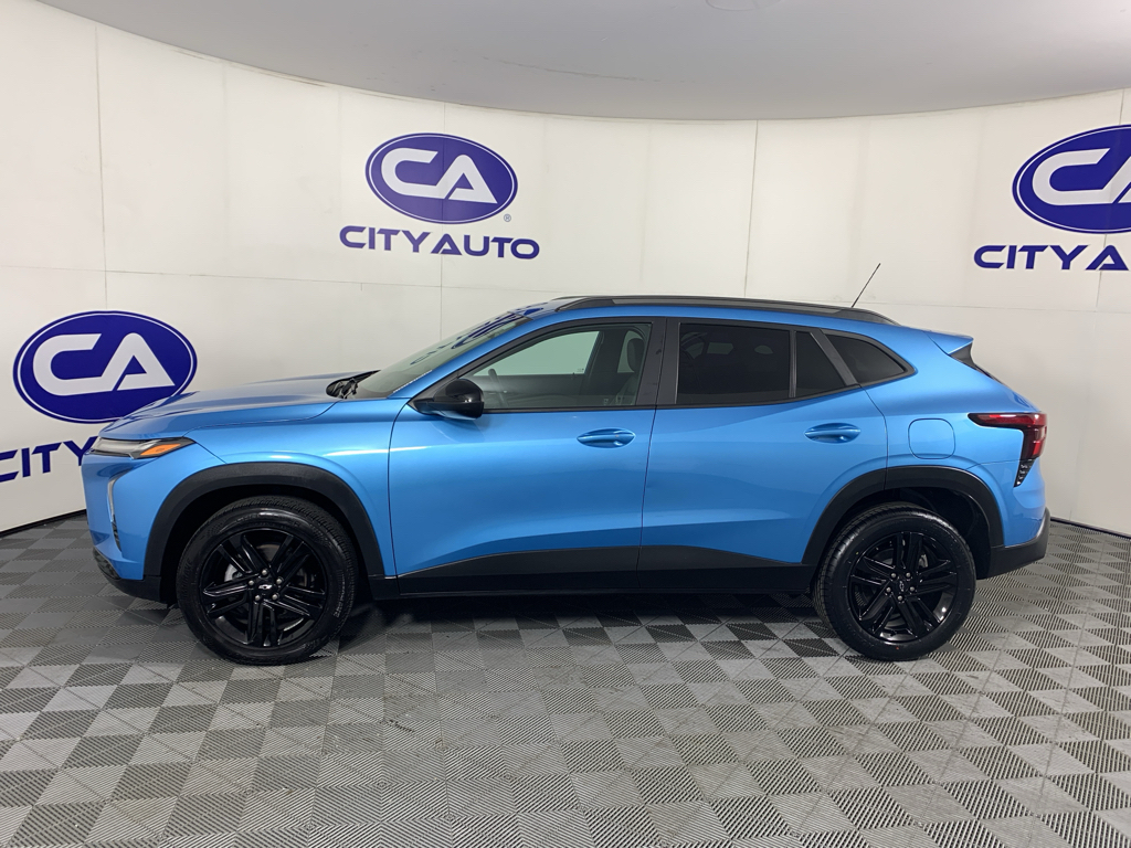 Used 2025 Chevrolet Trax SUV