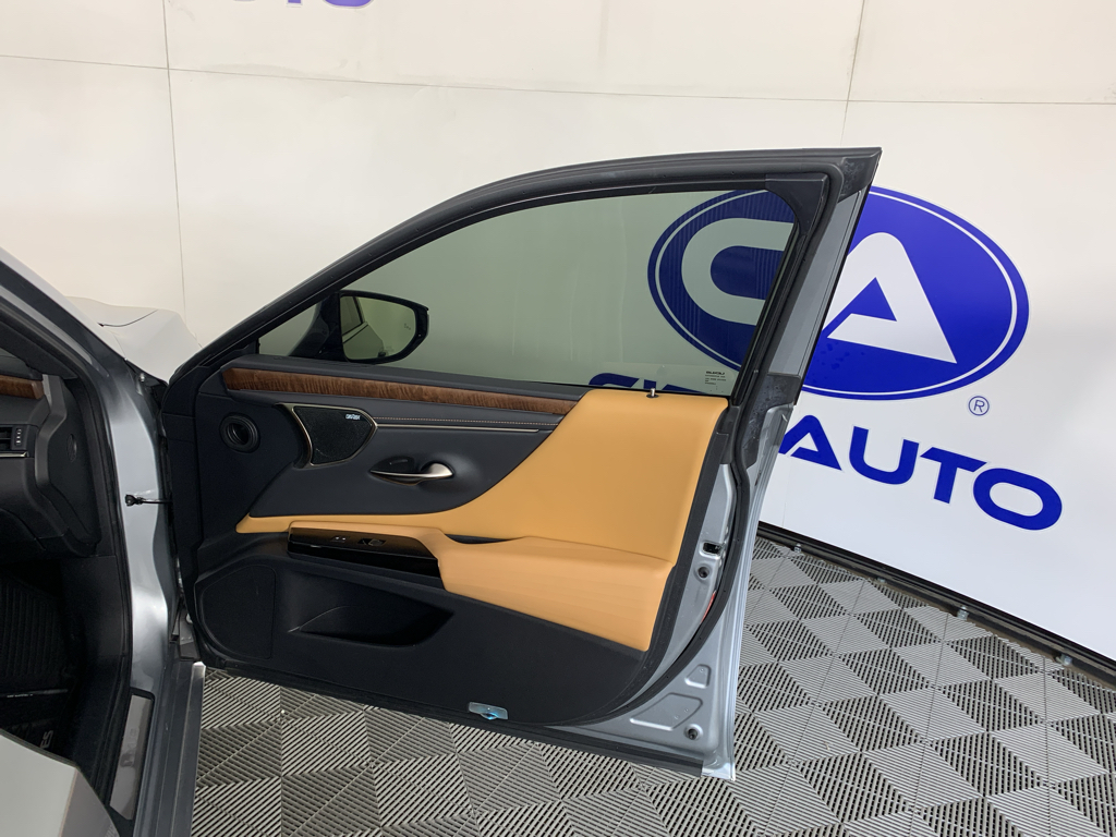 Used 2022 Lexus ES 300h Sedan