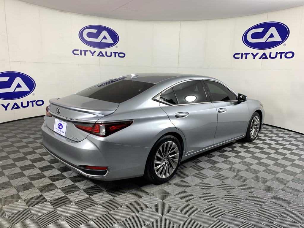 Used 2022 Lexus ES 300h Sedan