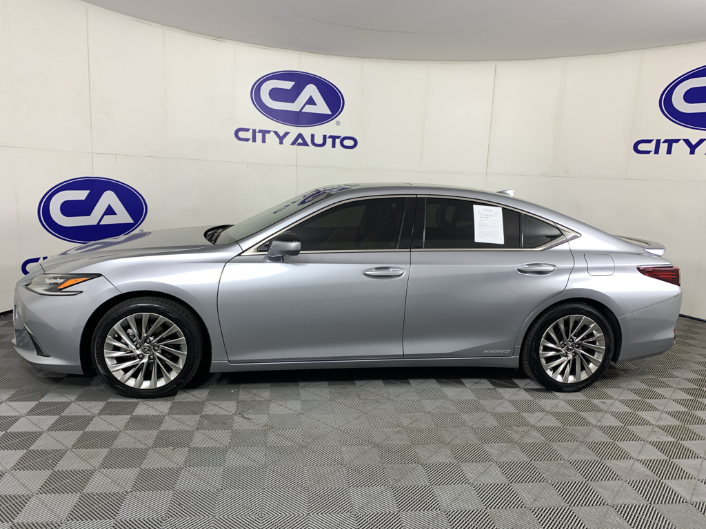 Used 2022 Lexus ES 300h Sedan