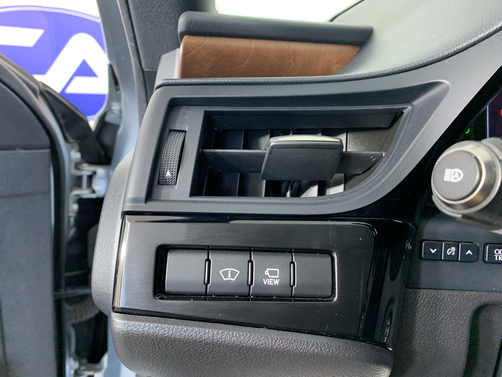 Used 2022 Lexus ES 300h Sedan