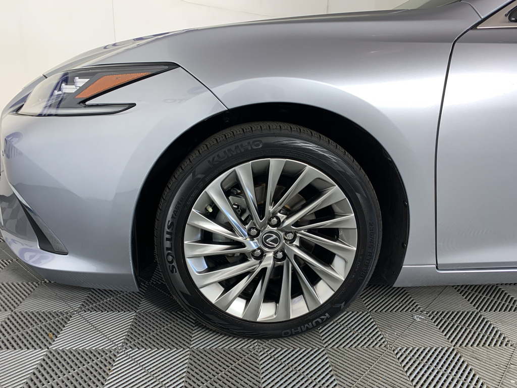 Used 2022 Lexus ES 300h Sedan