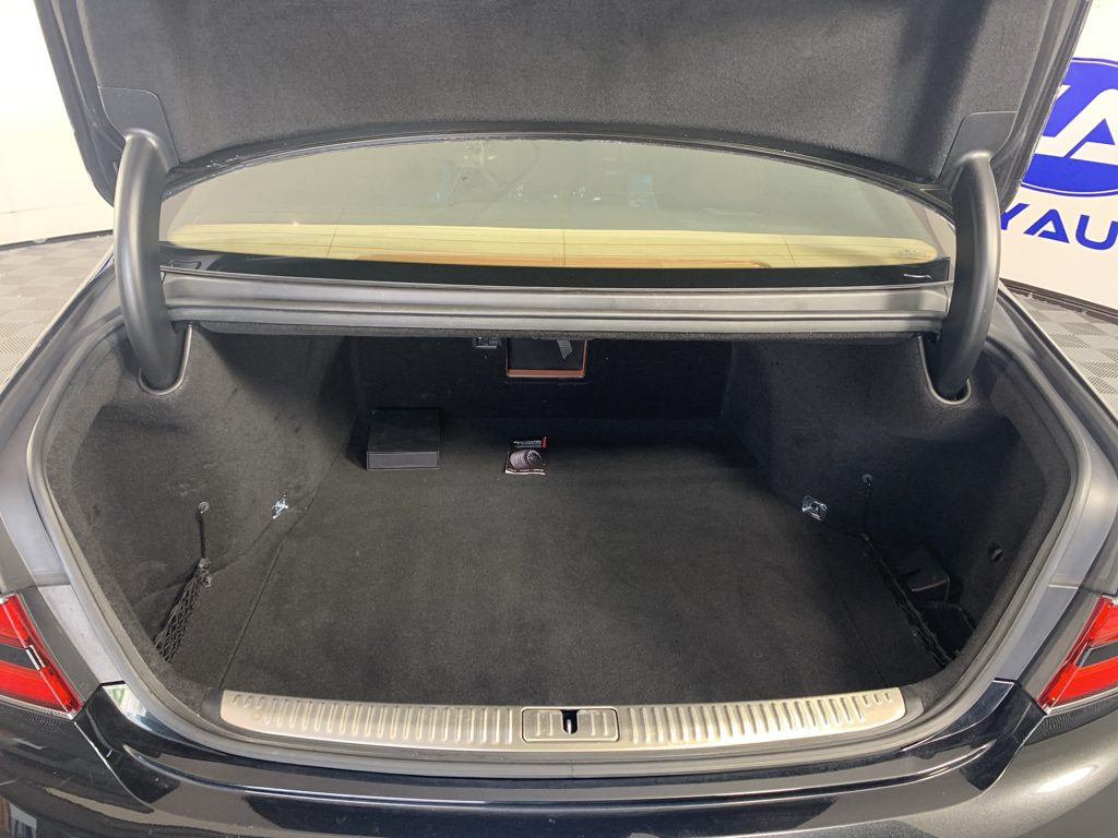 Used 2022 Genesis G90 Sedan