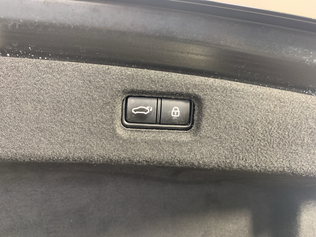 Used 2022 Genesis G90 Sedan
