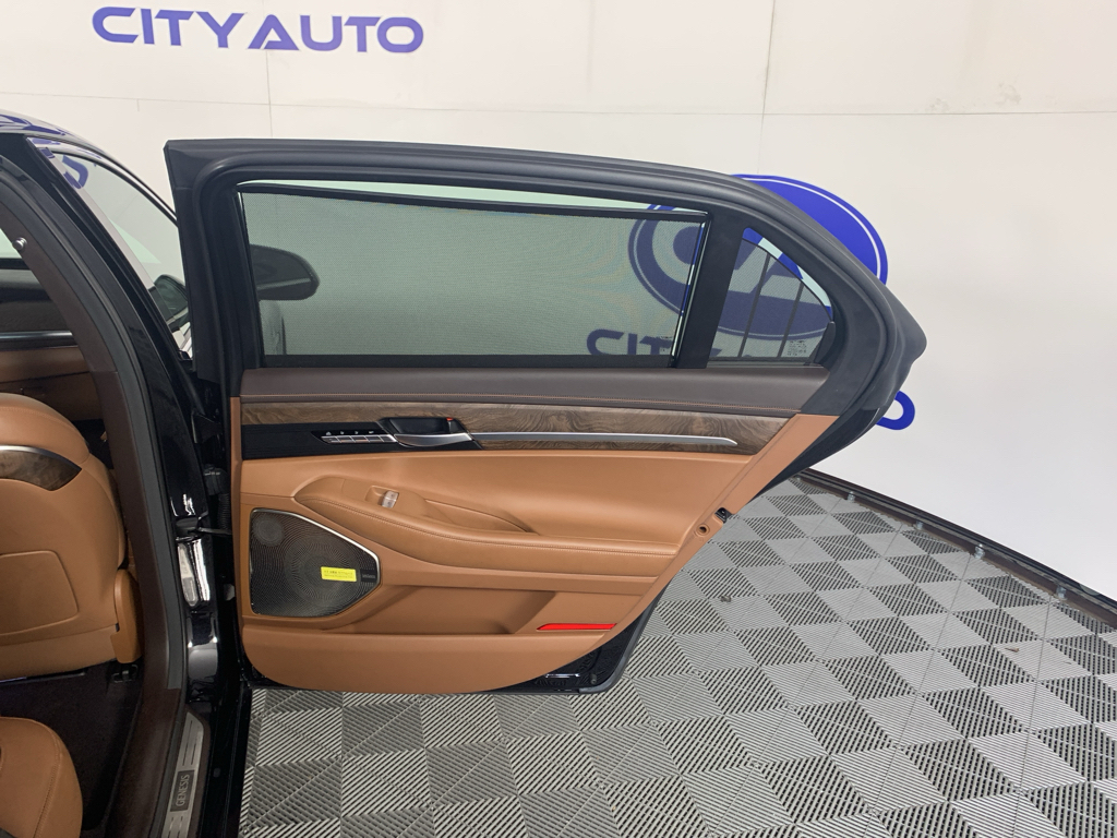 Used 2022 Genesis G90 Sedan
