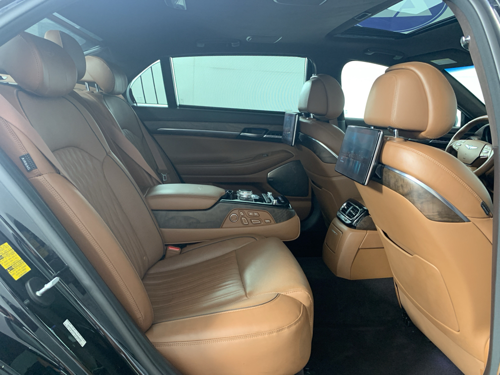 Used 2022 Genesis G90 Sedan