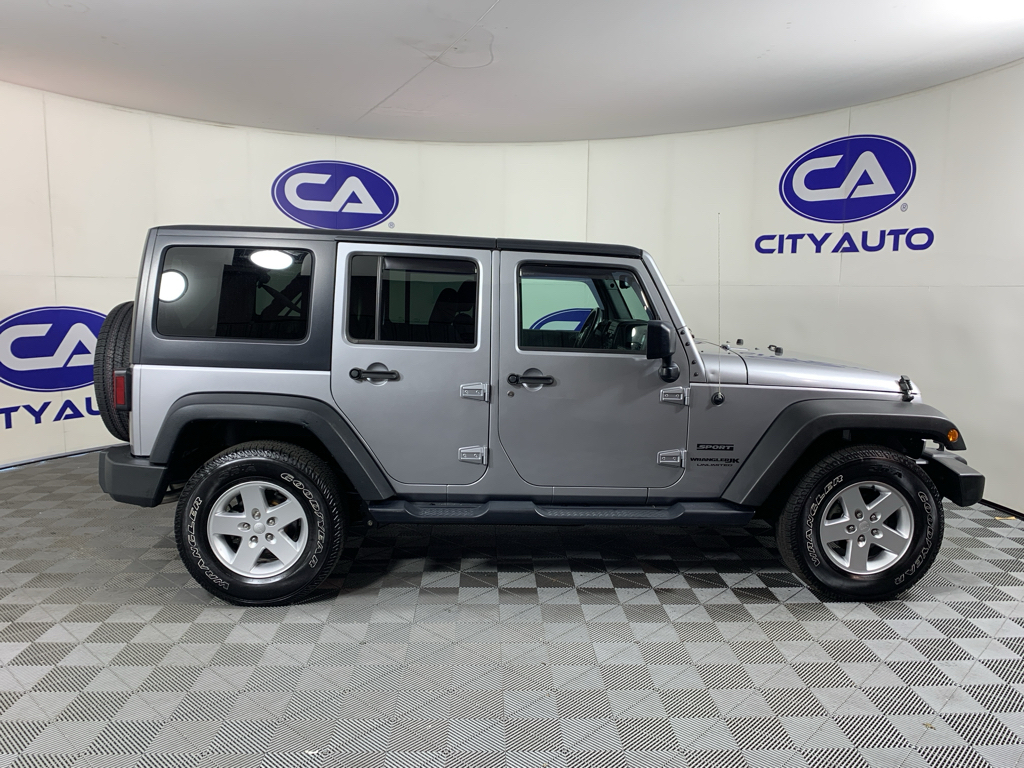 Used 2018 Jeep Wrangler SUV