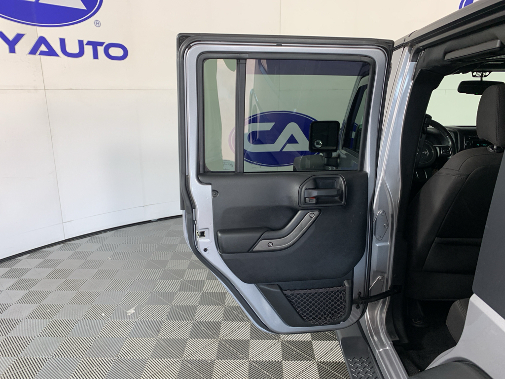 Used 2018 Jeep Wrangler SUV