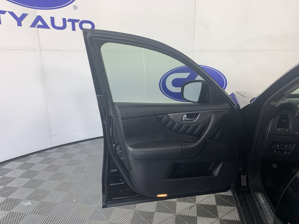 Used 2017 Infiniti QX70 SUV