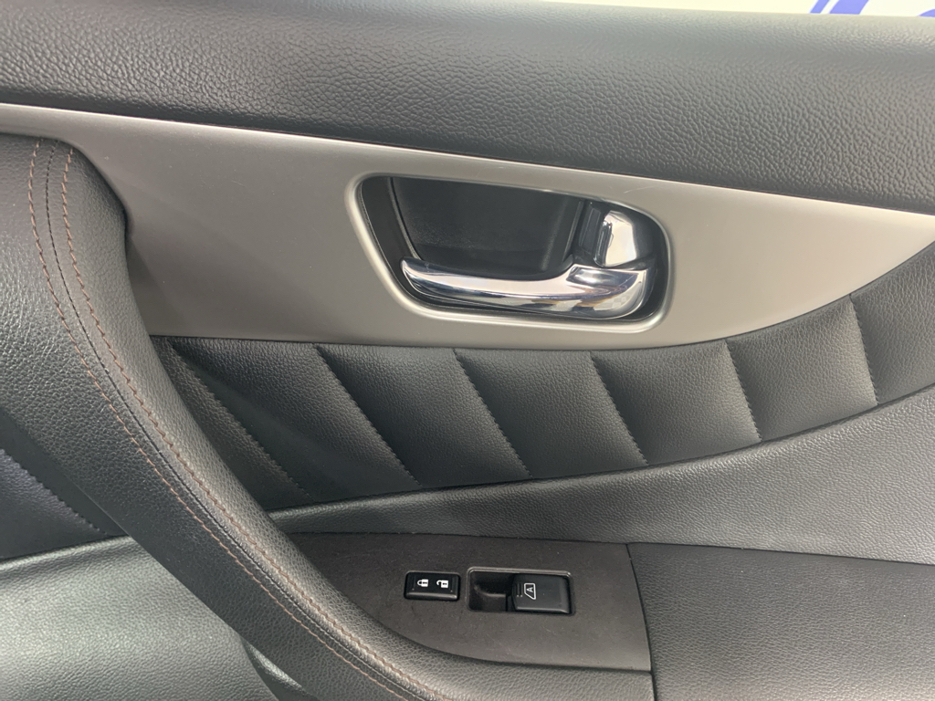 Used 2017 Infiniti QX70 SUV