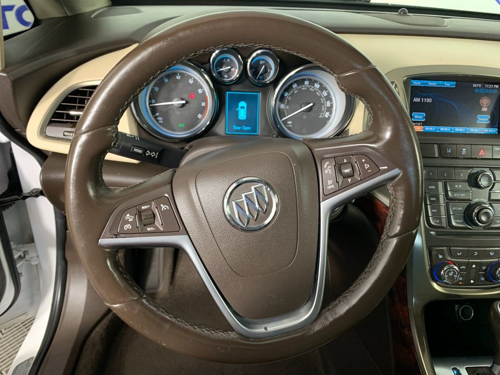 Vehicle photo 21
