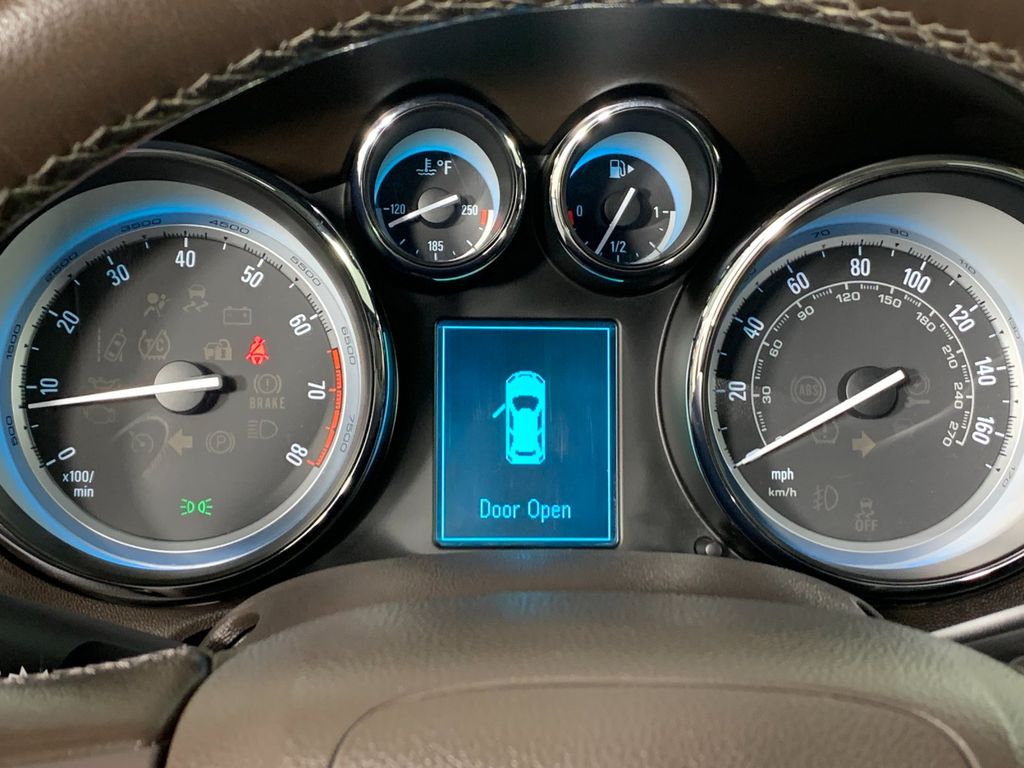 Vehicle photo 22