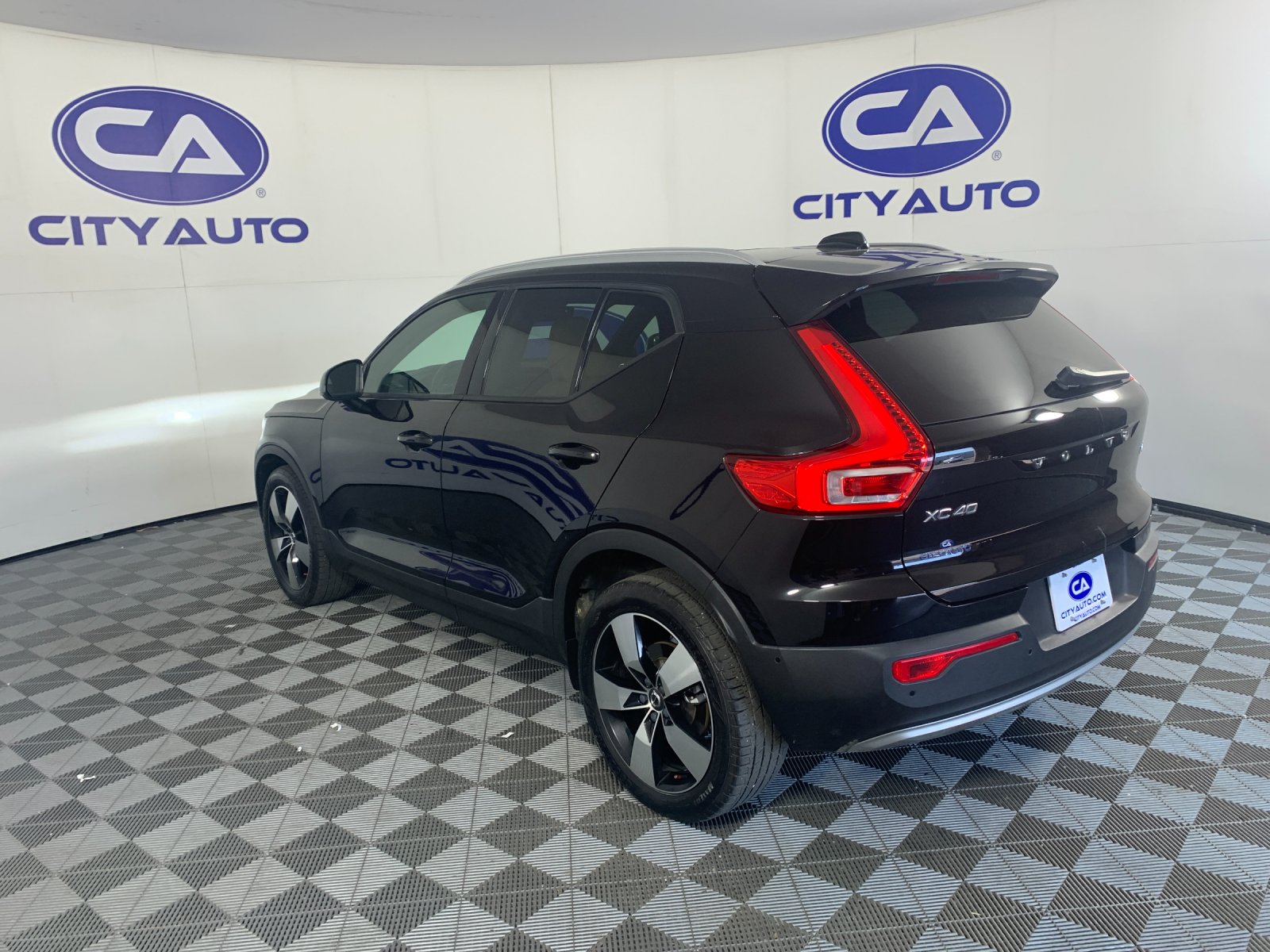 Used 2019 Volvo XC40 T5 SUV