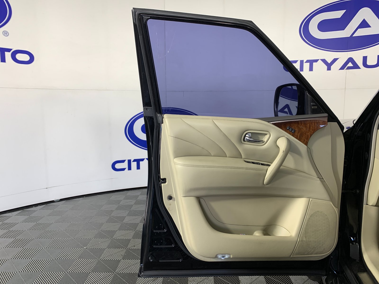 Used 2017 Infiniti QX80 SUV