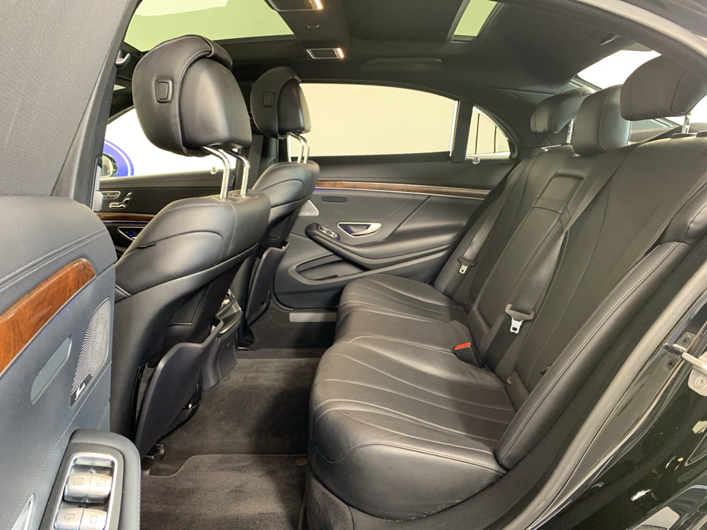 Vehicle photo 31