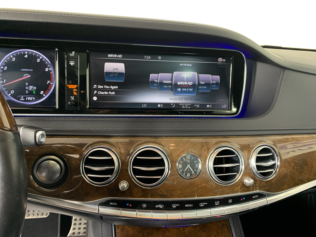 Vehicle photo 25