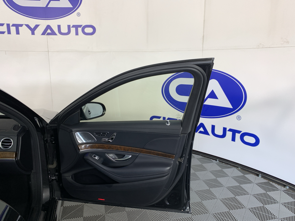 Vehicle photo 37