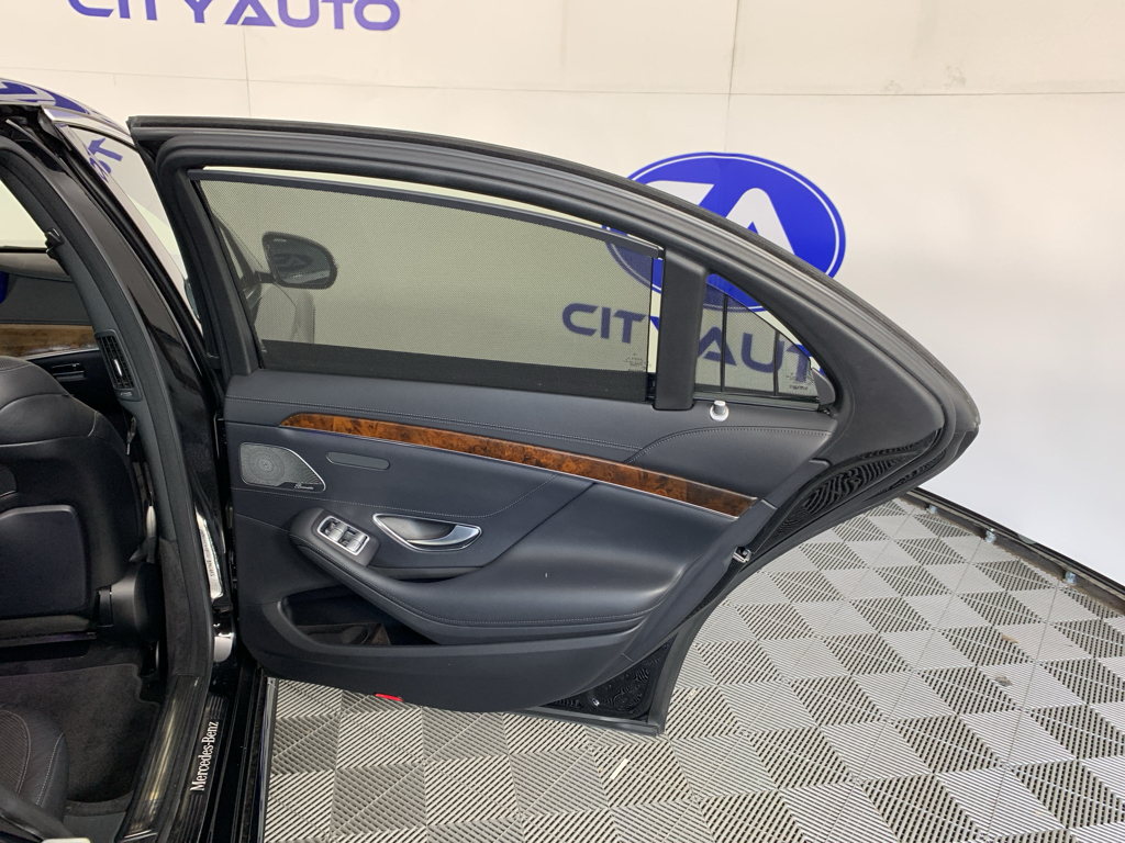 Vehicle photo 34