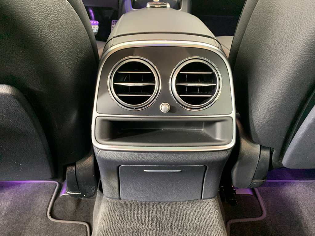 Vehicle photo 32
