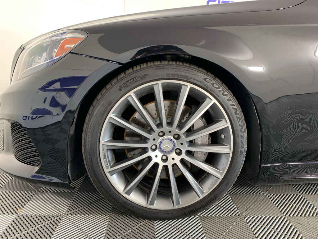 Vehicle photo 9