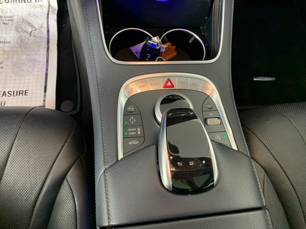 Vehicle photo 24