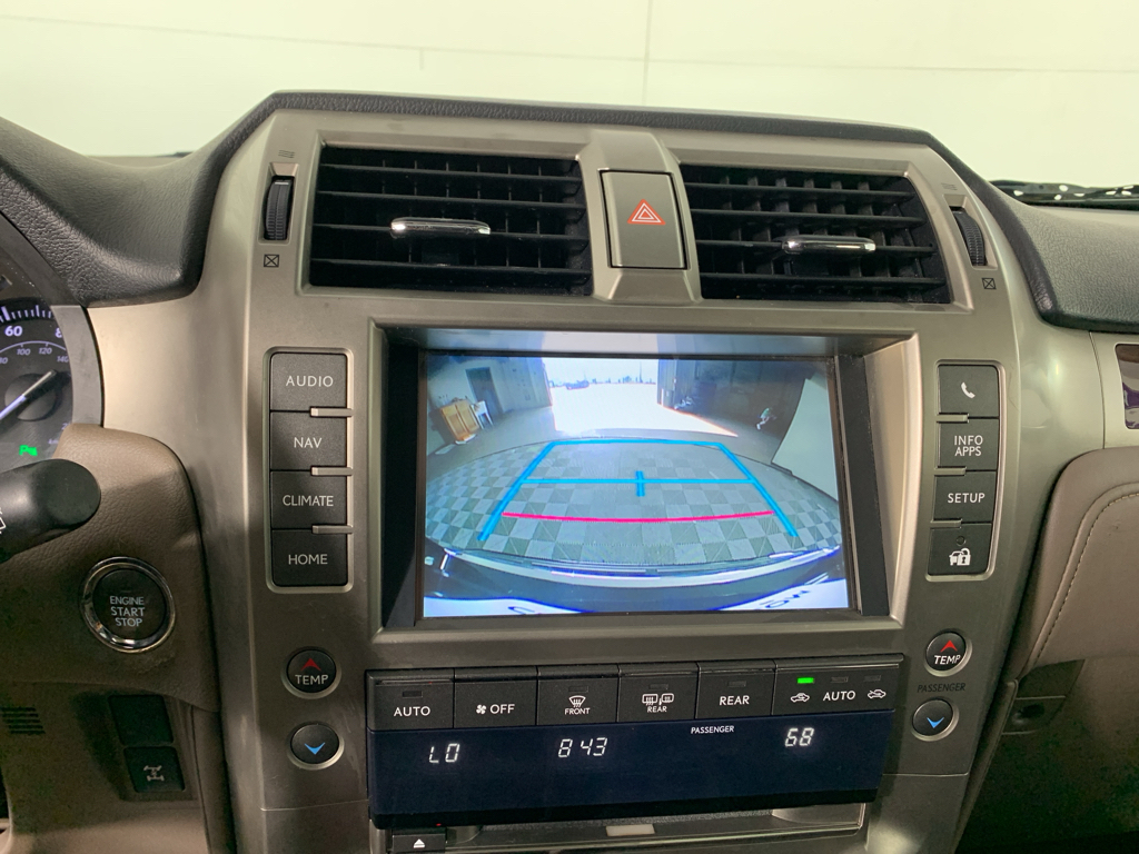 Vehicle photo 26