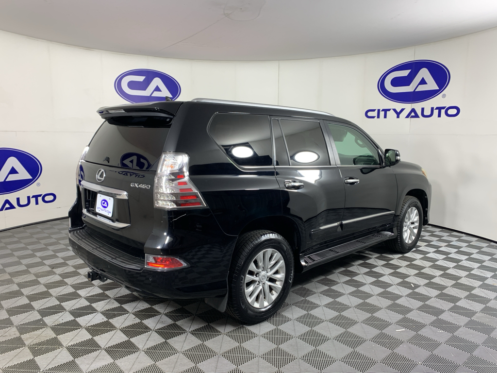 Vehicle photo 3