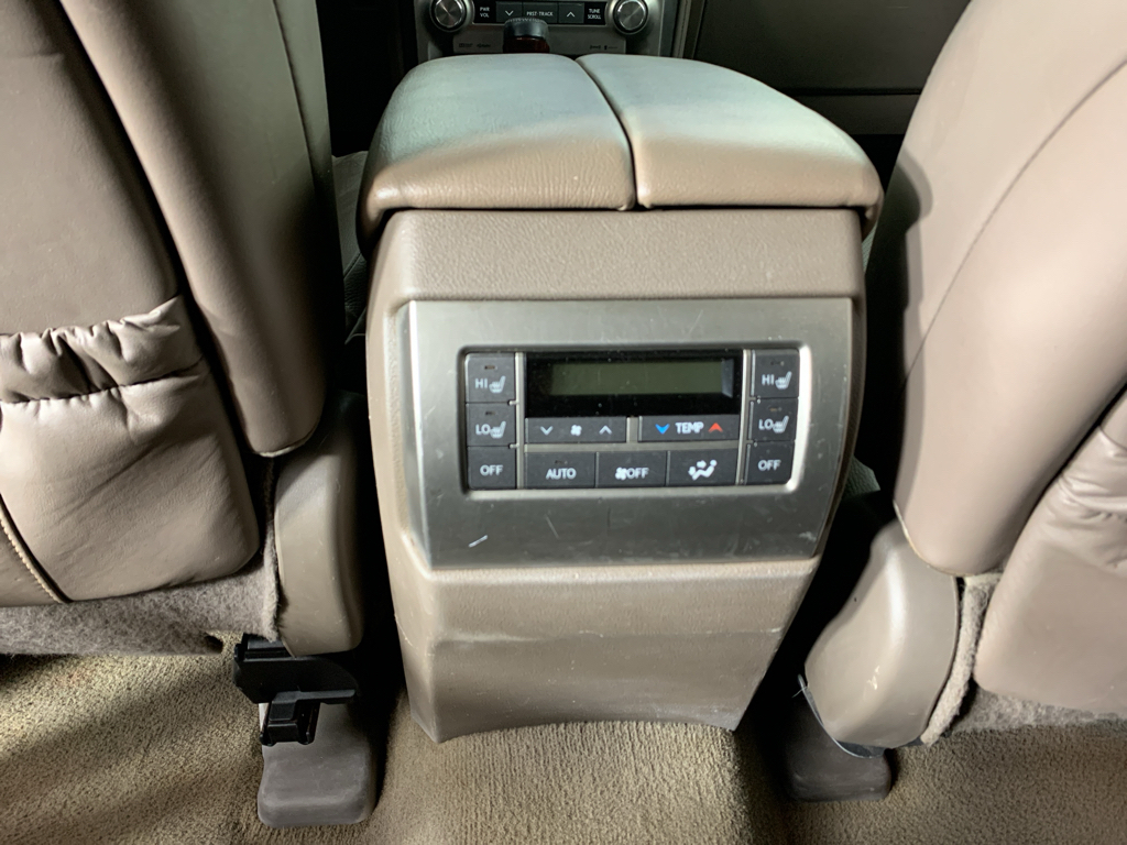 Vehicle photo 33