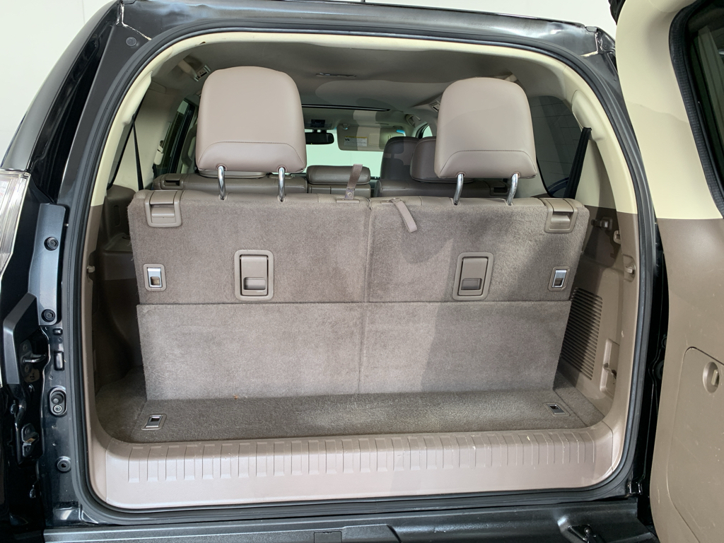 Vehicle photo 35