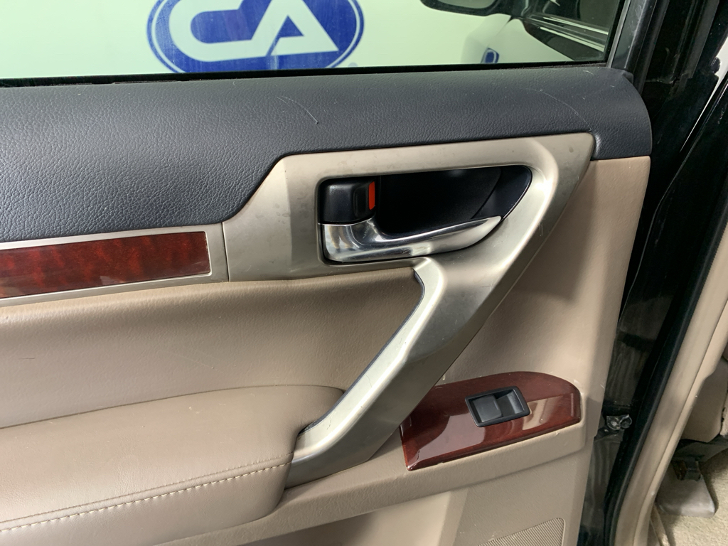 Vehicle photo 31
