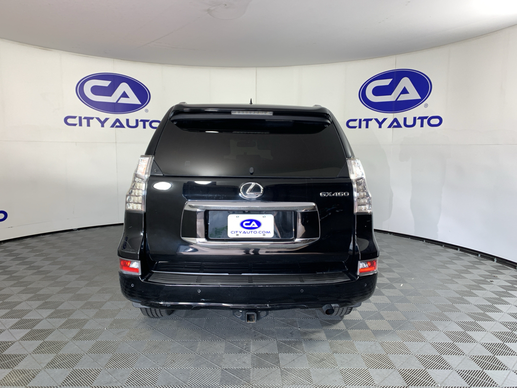 Vehicle photo 4