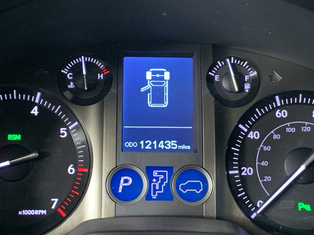 Vehicle photo 23