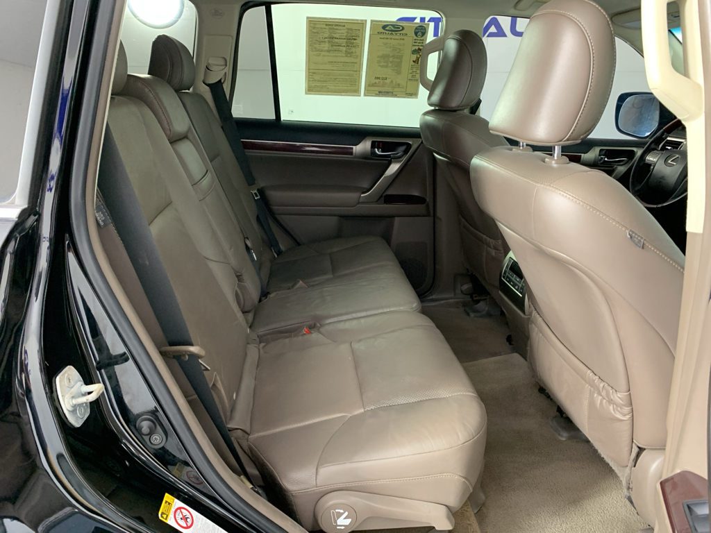 Vehicle photo 38