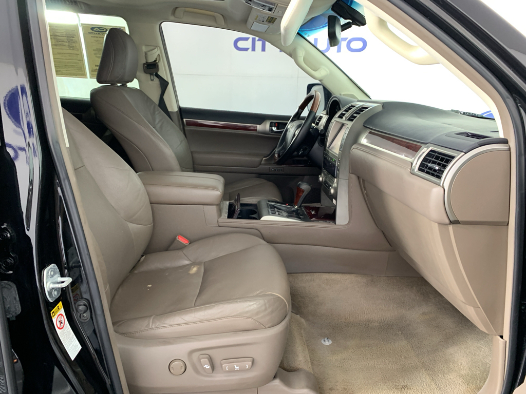 Vehicle photo 41