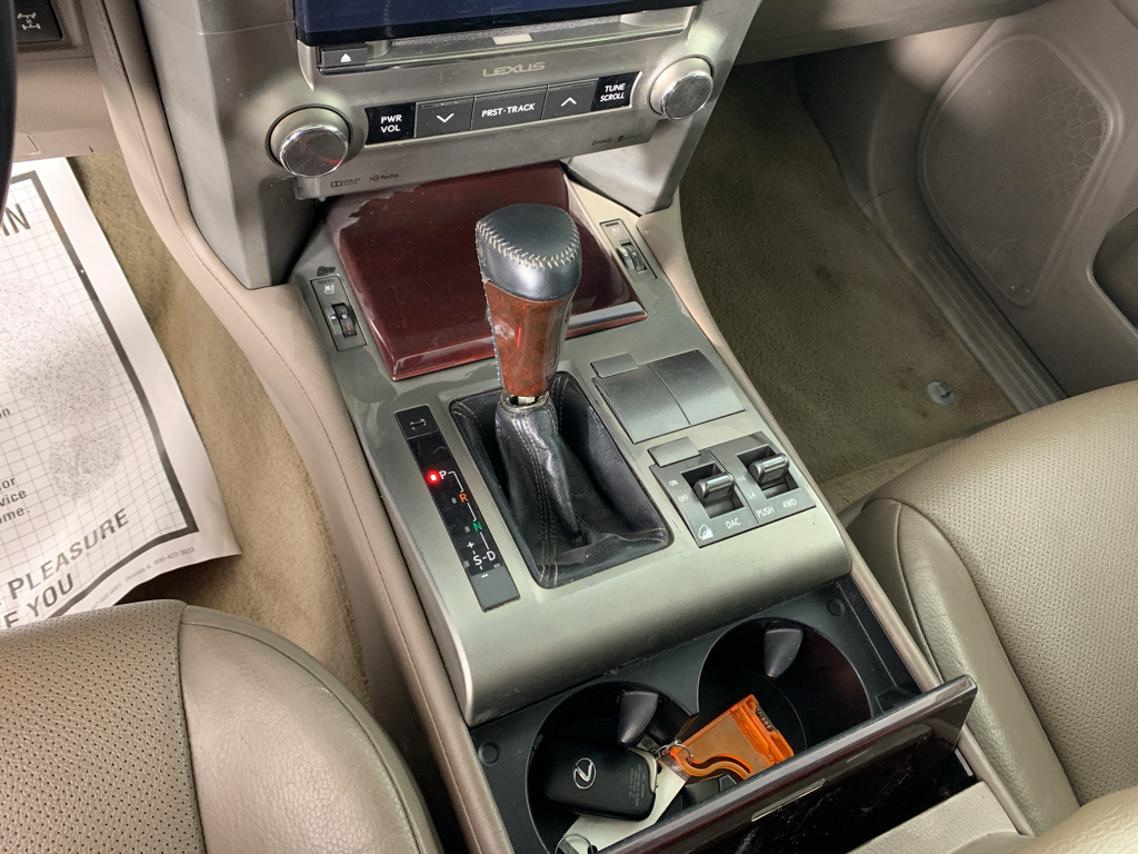 Vehicle photo 24