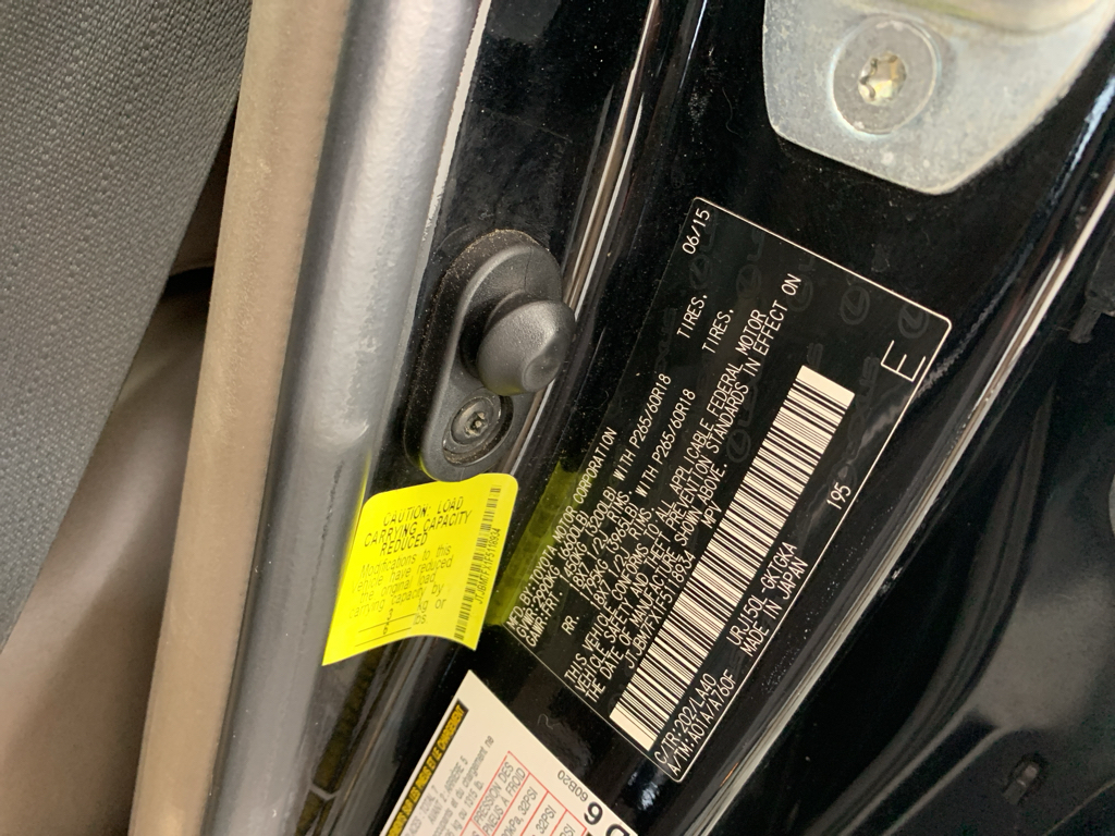 Vehicle photo 12