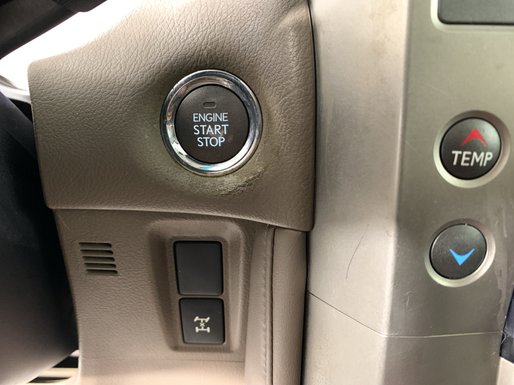 Vehicle photo 17