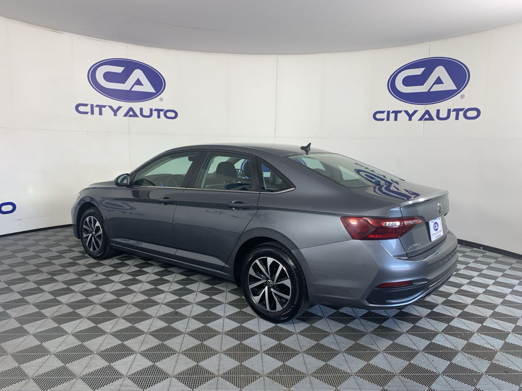 Used 2024 Volkswagen Jetta Sedan