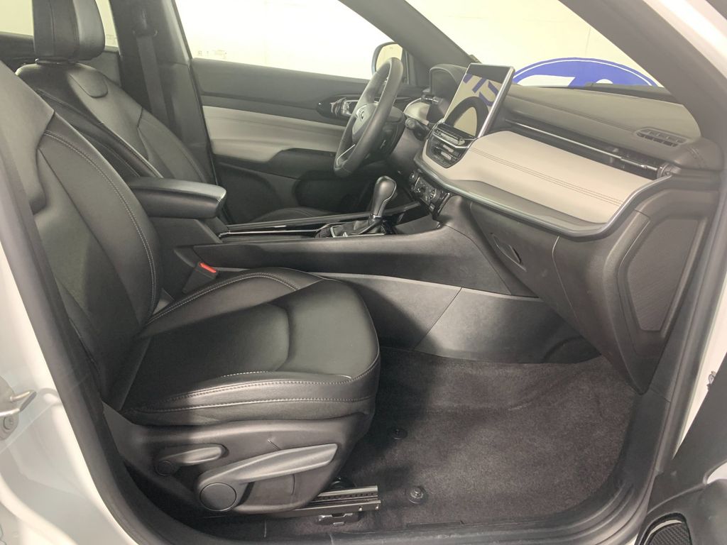 2025 Jeep Compass Limited - Photo 40
