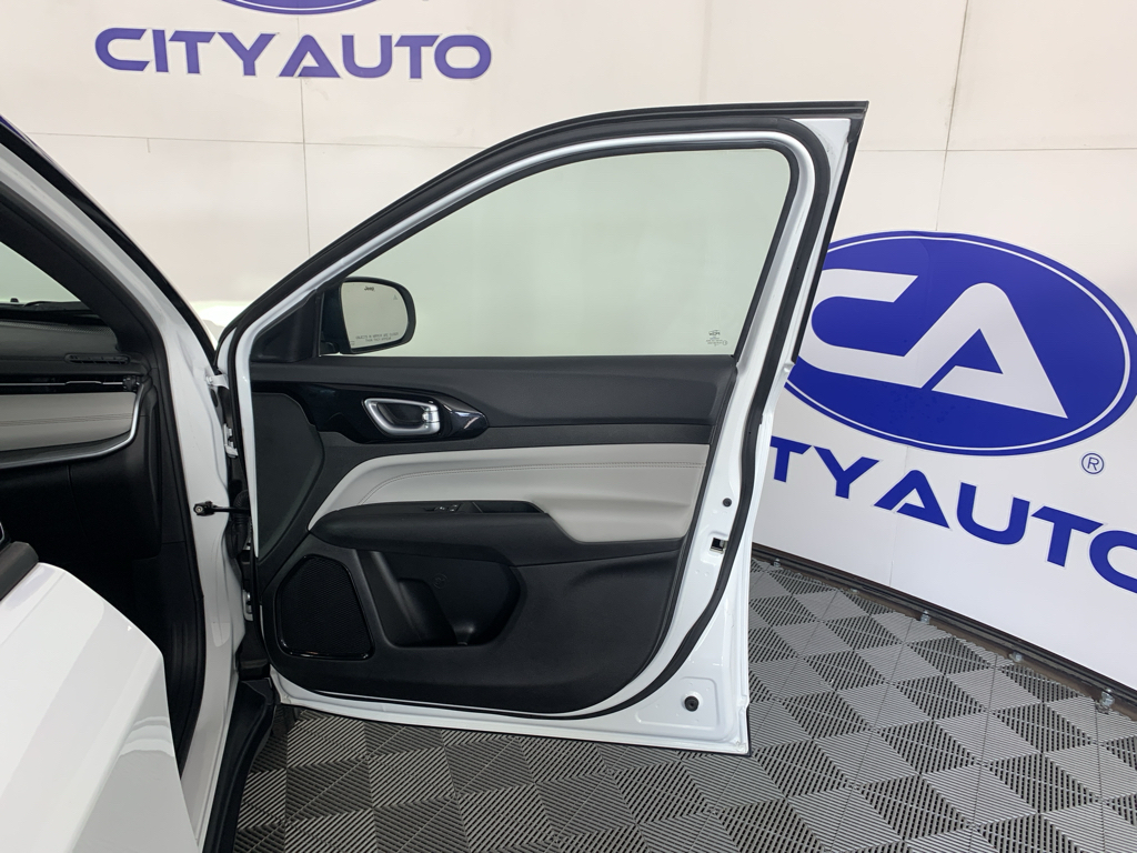 Used 2025 Jeep Compass SUV