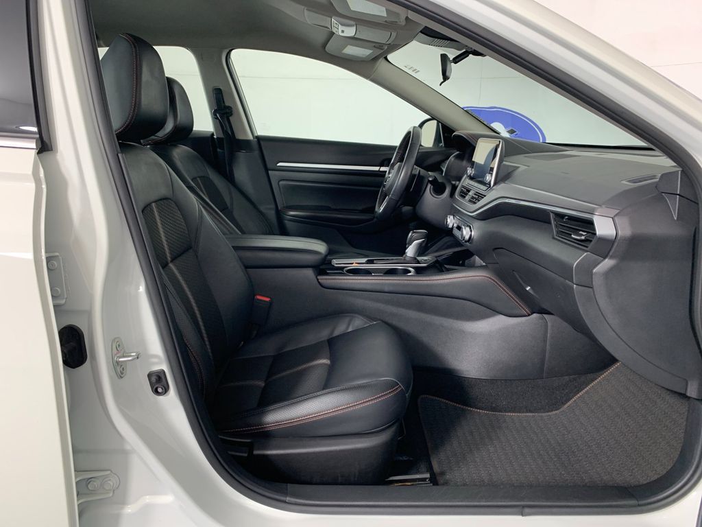 Used 2025 Nissan Altima Sedan