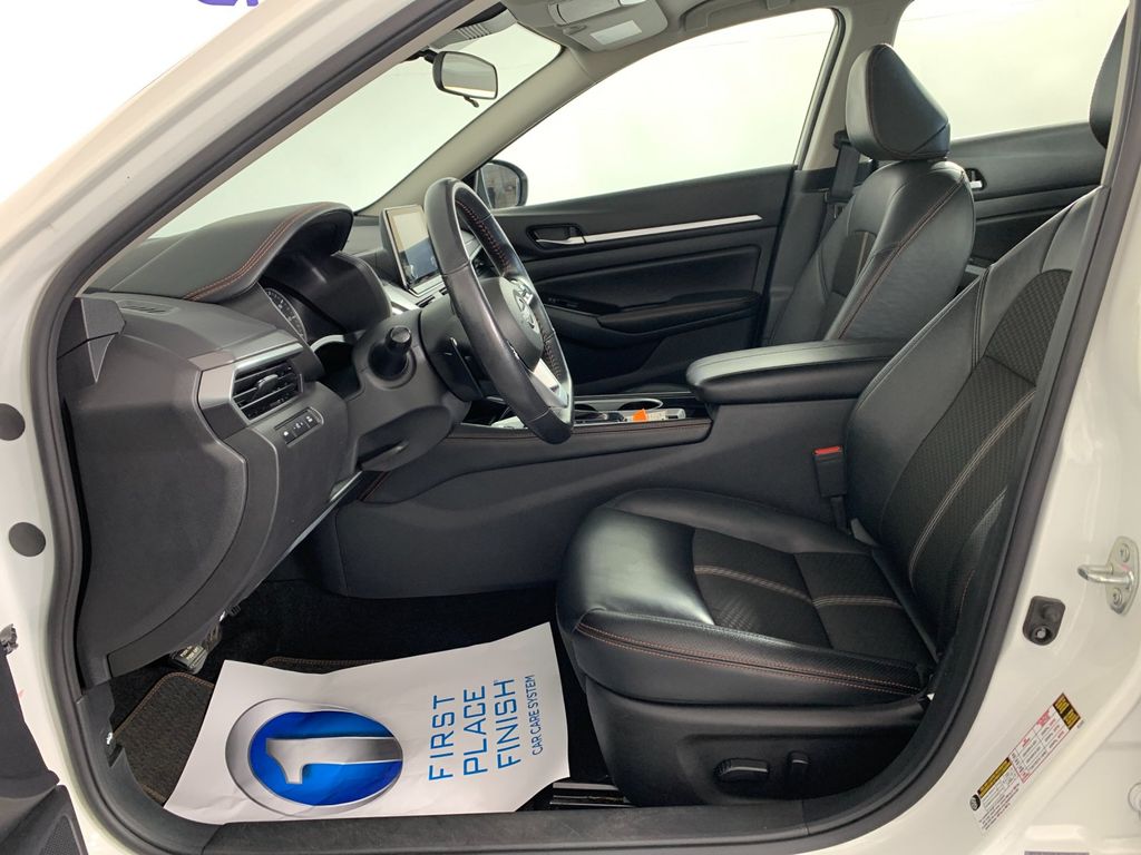 Used 2025 Nissan Altima Sedan