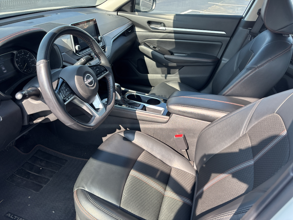 Used 2025 Nissan Altima Sedan