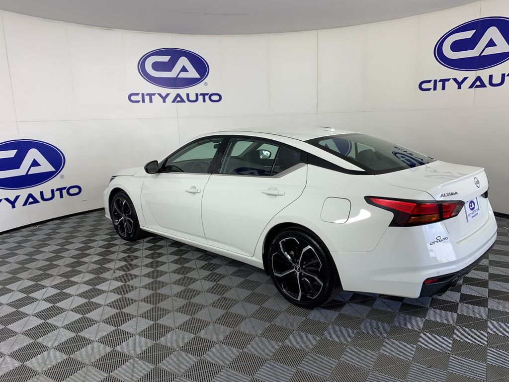 Used 2025 Nissan Altima Sedan