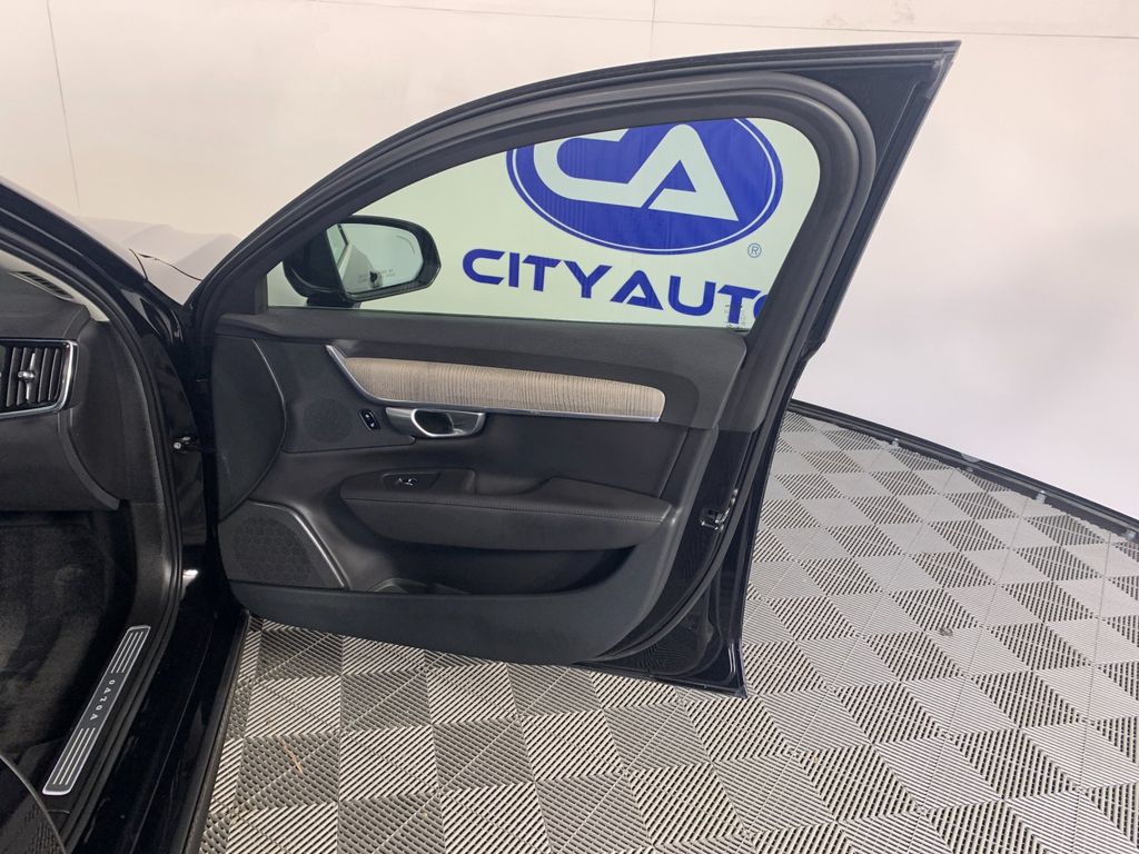 Used 2024 Volvo S90 B6 Sedan