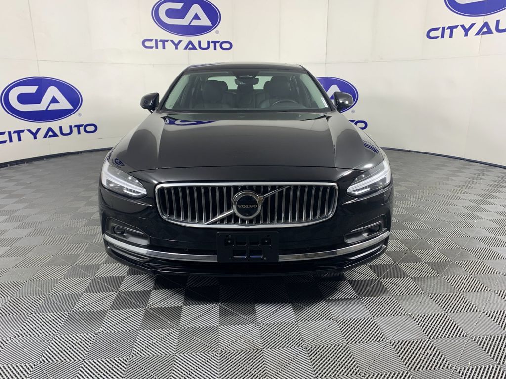 Used 2024 Volvo S90 B6 Sedan