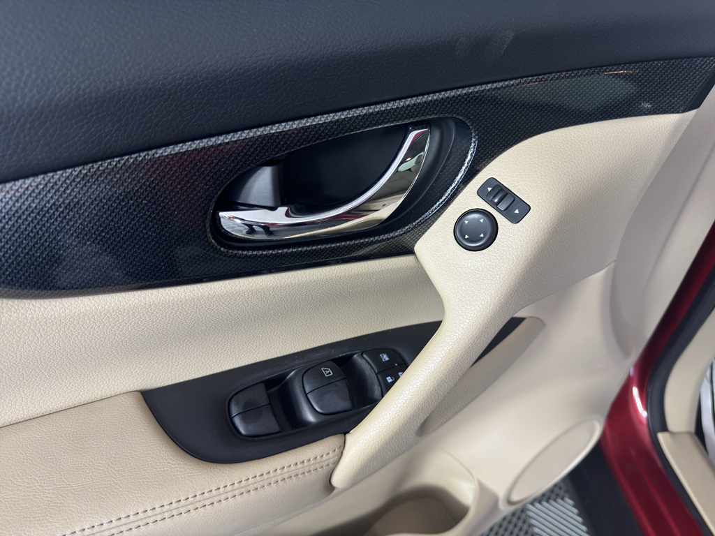 Used 2015 Nissan Rogue SUV
