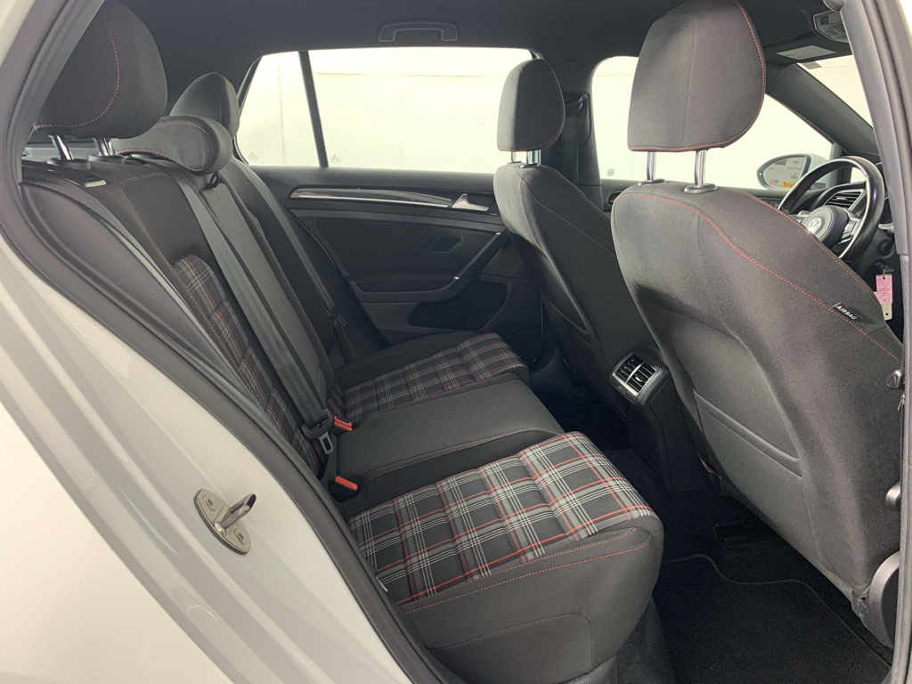 Vehicle photo 35
