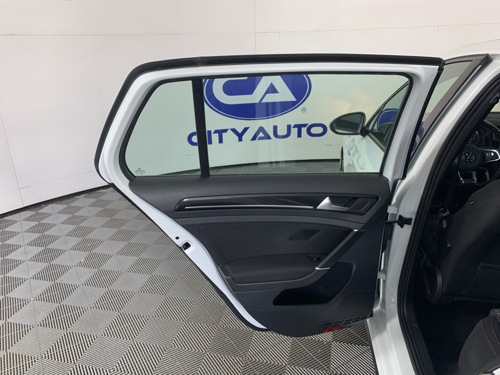 Vehicle photo 27
