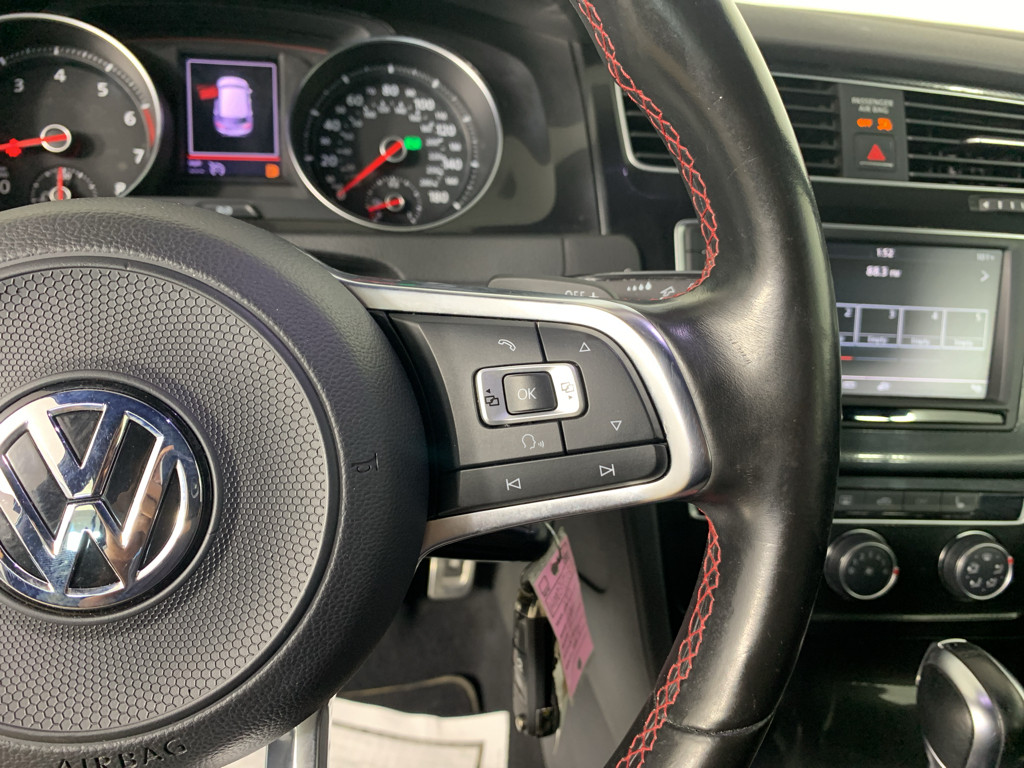 Vehicle photo 19